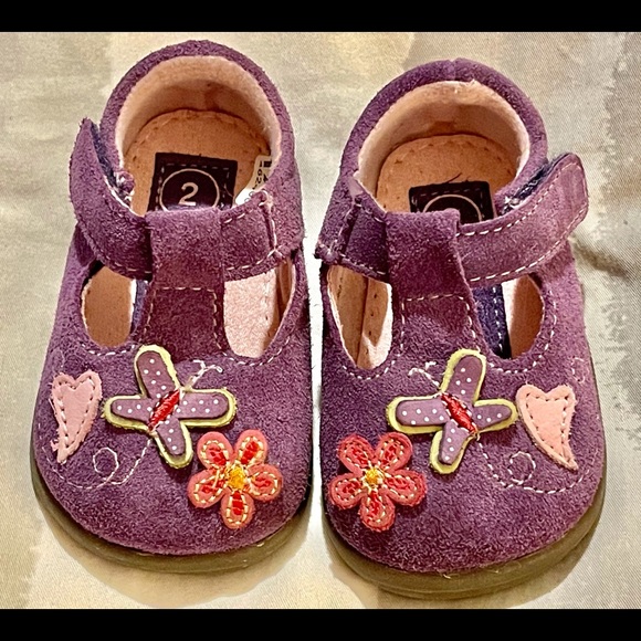 OshKosh B'gosh Other - Oshkosh B'Gosh Shoes Genuine Kids Size2 Baby Girl